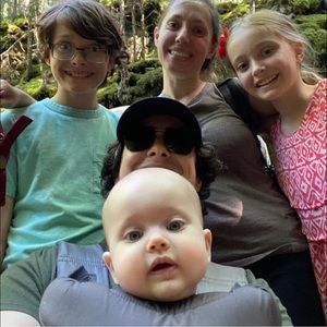 Meet your Posher, Laura